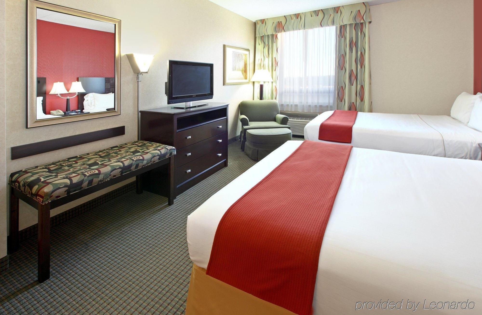 Holiday Inn Express Hotel & Suites Harrison Quarto foto